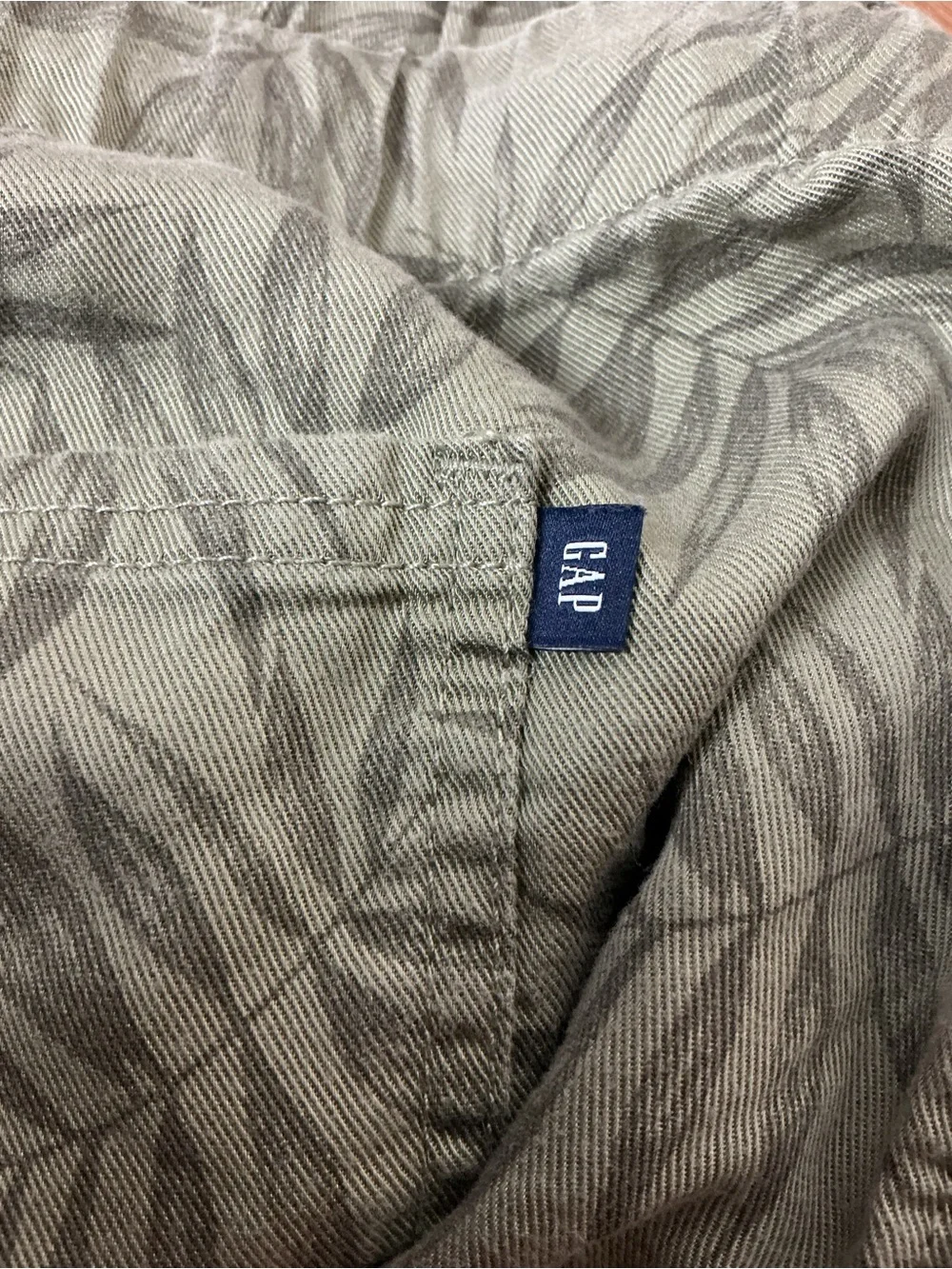 GAP Olive Green Tropical Palm Leaf Print Pull On Shorts Size L Earthy Utility